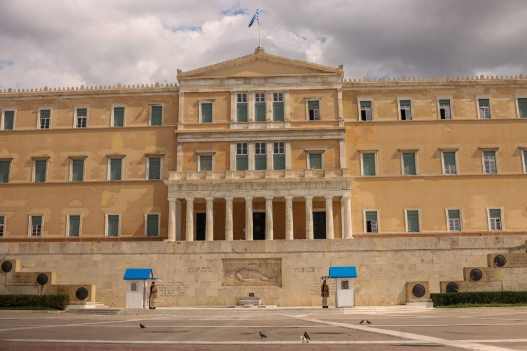 Βουλή των Ελλήνων – συζήτηση για το νέο πλαίσιο Στεγαστικής Αρωγής